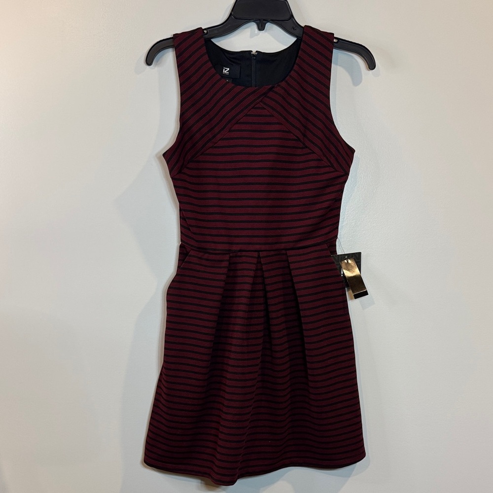 iZ Byer Sleeveless Dress Size 7P With‎ Pockets New With tags
